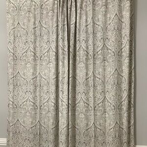 Single Pottery Barn Mackenna Paisley Blue 50”x108” panel